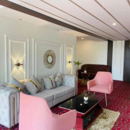 Vovo Hotels Yelahanka Zewnętrze zdjęcie