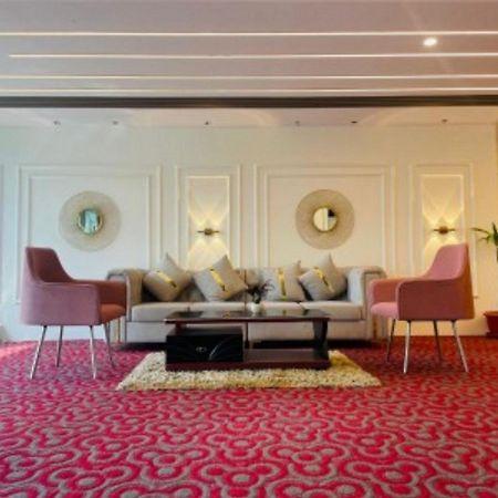 Vovo Hotels Yelahanka Zewnętrze zdjęcie