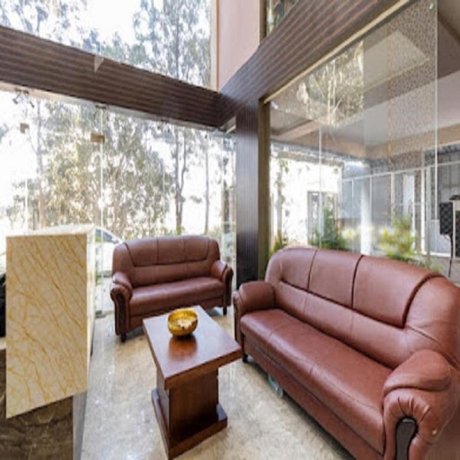 Vovo Hotels Yelahanka Zewnętrze zdjęcie