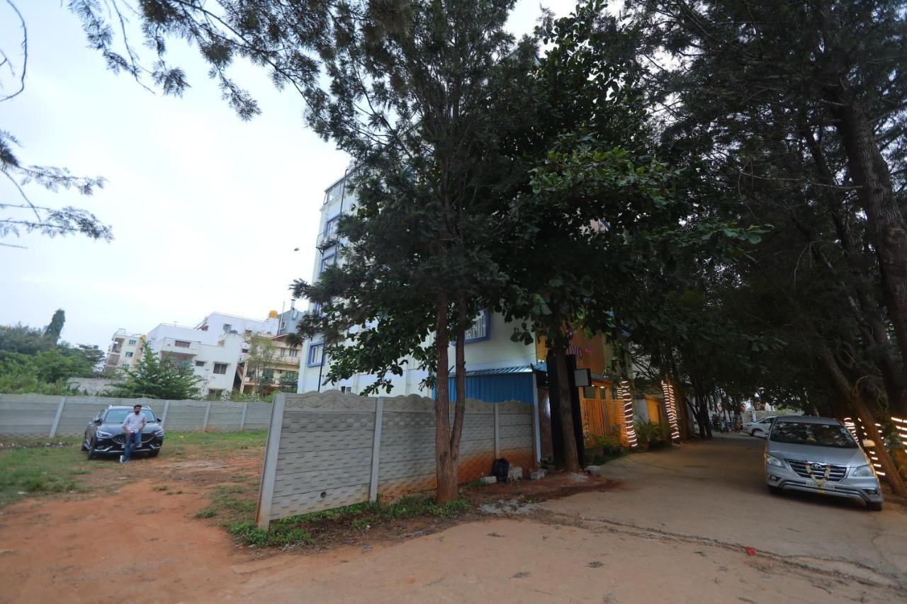 Vovo Hotels Yelahanka Zewnętrze zdjęcie