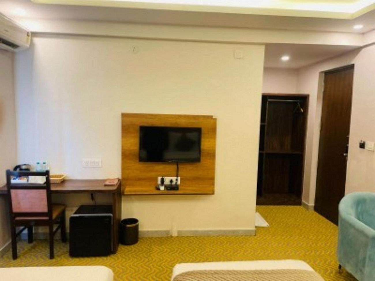 Vovo Hotels Yelahanka Zewnętrze zdjęcie
