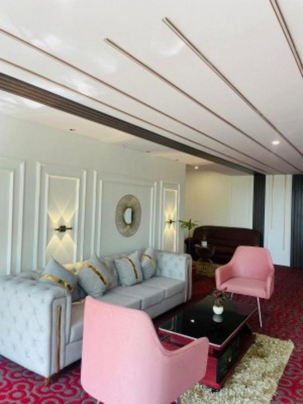 Vovo Hotels Yelahanka Zewnętrze zdjęcie