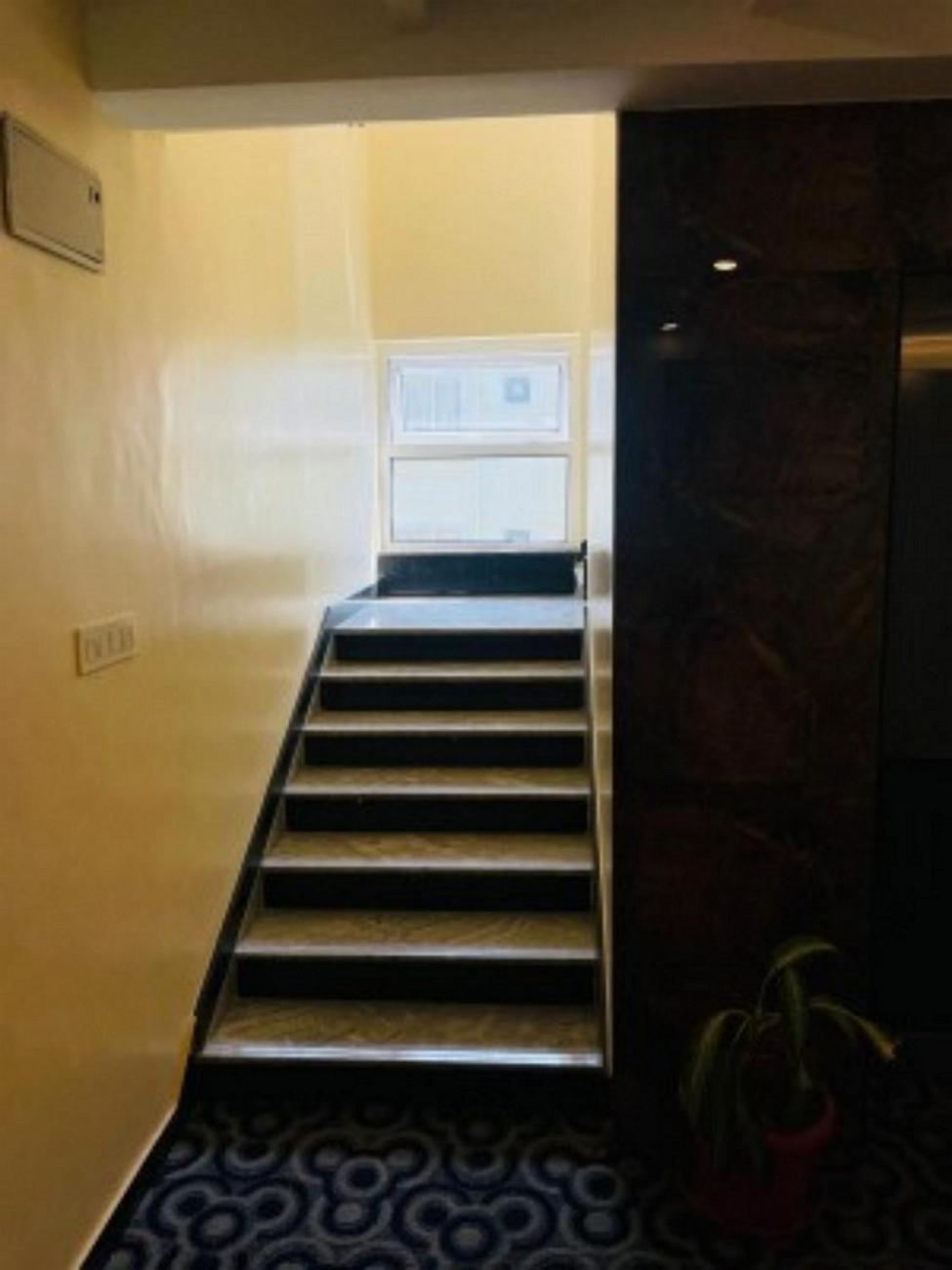 Vovo Hotels Yelahanka Zewnętrze zdjęcie