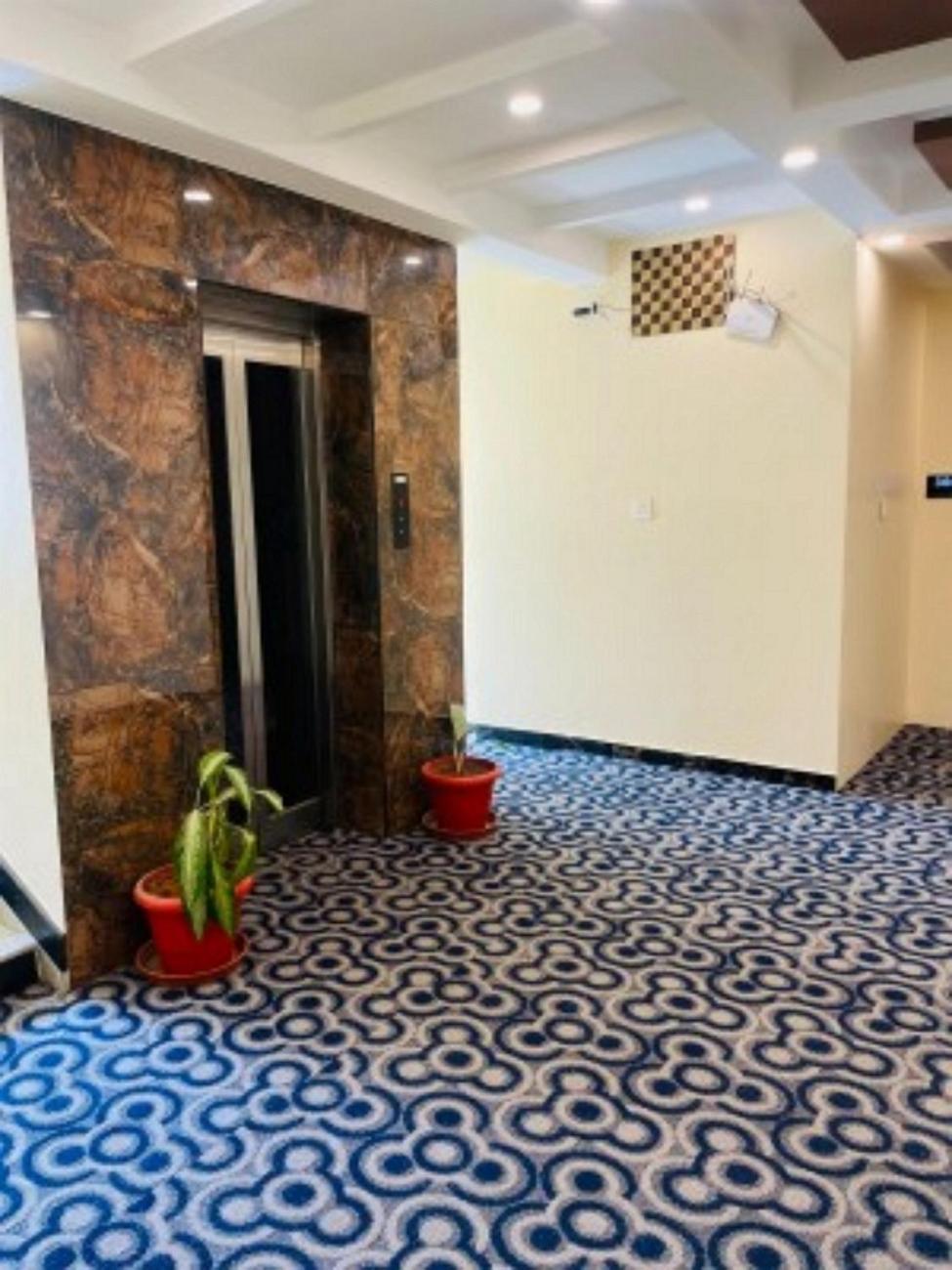 Vovo Hotels Yelahanka Zewnętrze zdjęcie