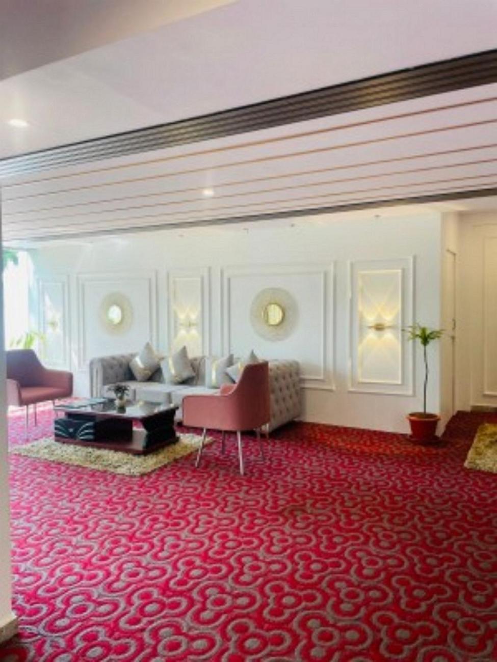 Vovo Hotels Yelahanka Zewnętrze zdjęcie